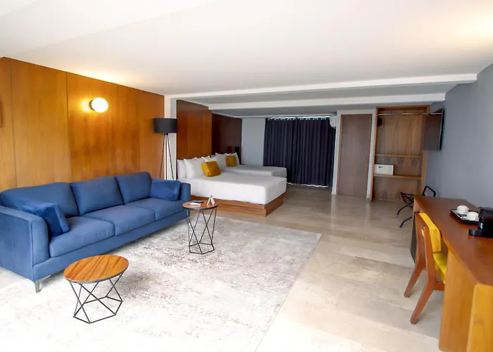 Luca Hotel 4*