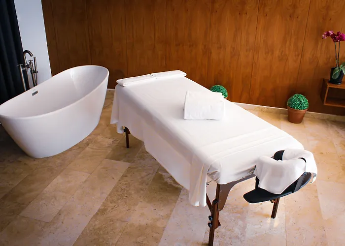 Luca Hotel