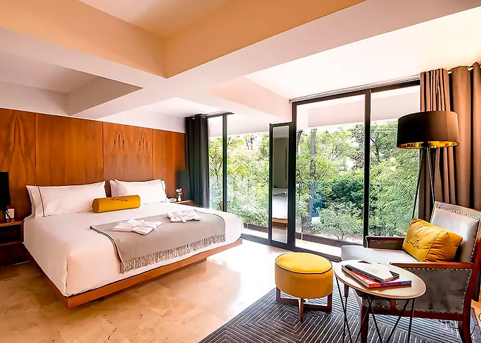 Luca Hotel